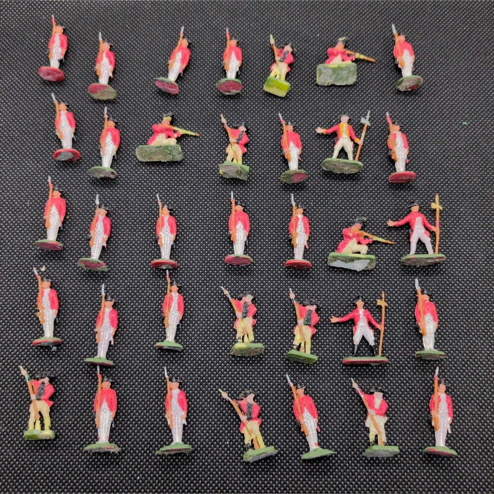 (35) Painted British Grenadiers 1/72 Miniatures